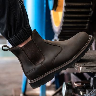 Buy Classic Round Toe Waterproof Woodland Chelsea Fashionable Work Footwear online manufacture