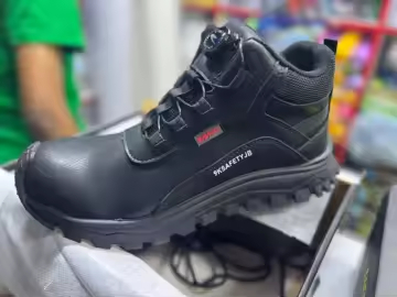 Electrical Safety Shoes Work Boots with Anti-smashing Plastic Toe, Rubber Sole, and Microfiber Leather for Ultimate Protection